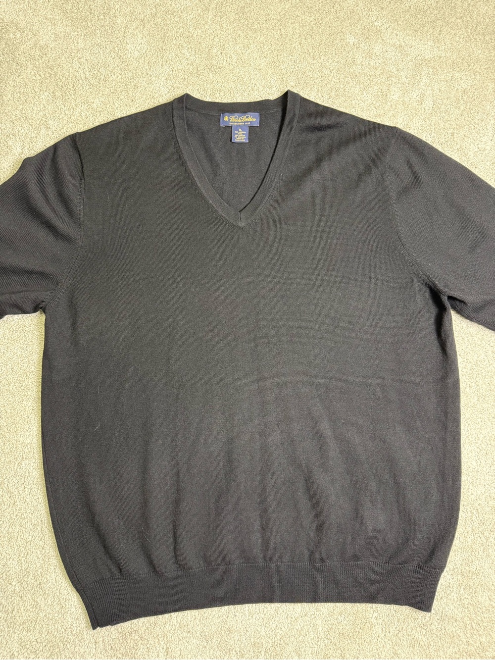 Brooks Brothers Men's Black Merino Wool Blend V-Neck Knit Pullover Sweater XL